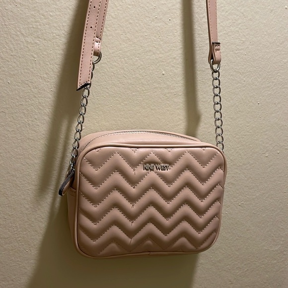 Nine West Handbags - Women elegant bag, excellent condition. Nine West.